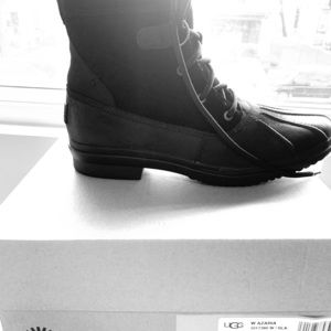 UGG Women’s Azaria Winter Boot